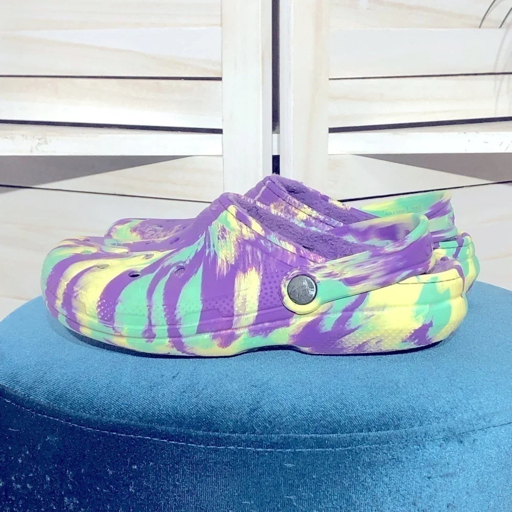 Crocs Tie Dye Faux Fur Lined Big Kids Size 3